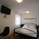 Guest house Rooms Beljan - Trogir Old Town 3*