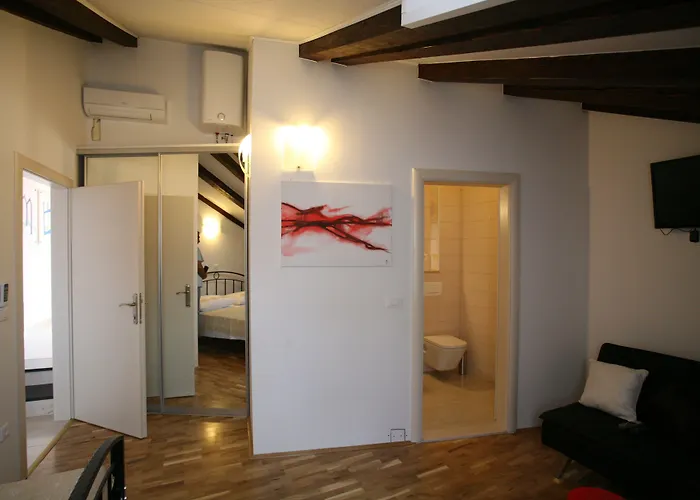 Heritage Stone House Beljan - Old Town 3*