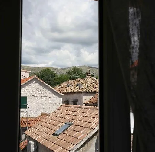 Pensionat Heritage Stone House Beljan - Old Town 3*
