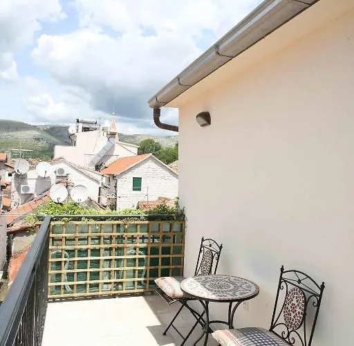 Heritage Stone House Beljan - Old Town Pensionat 3*
